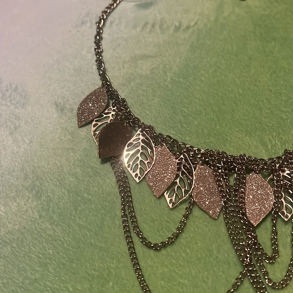 Charming Charlie necklace - Picture 5 of 8